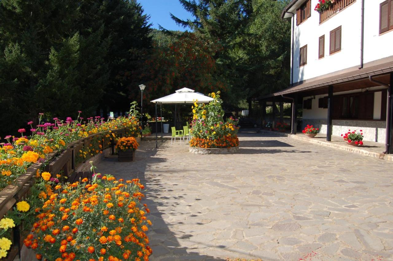 Hotel Lo Sciatore Cotronei Exterior foto